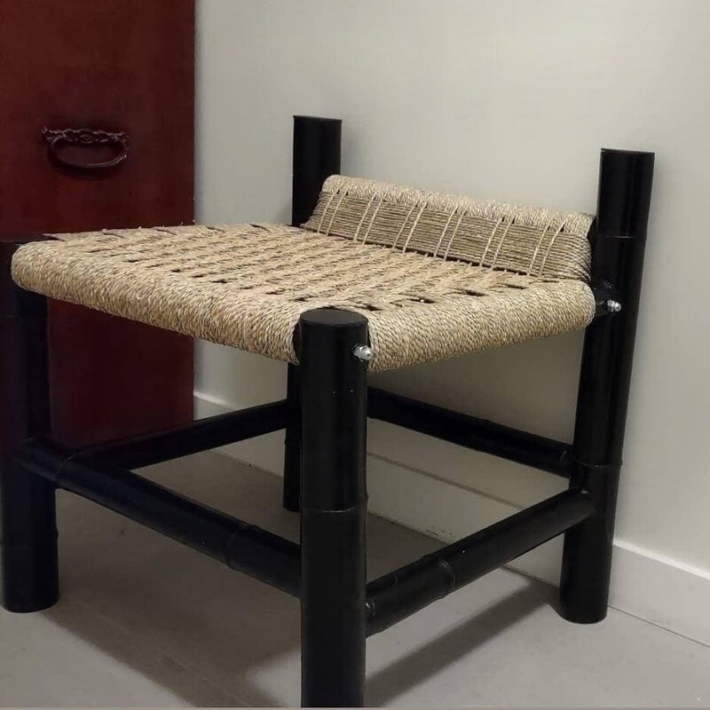 Entry way chair